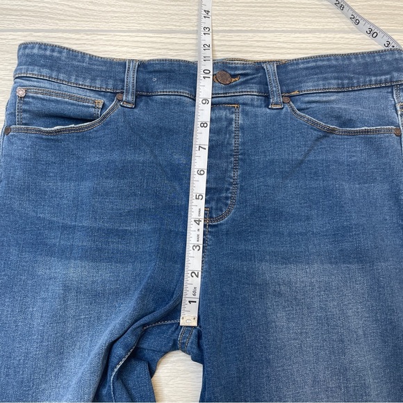 Soft Surroundings Supremely Soft Relaxed Pull On Blue Jean Pants Women’s Size M - Picture 11 of 13